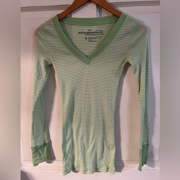 Aeropostale Tops - 90s-early 2000’s Aeropostale long sleeve